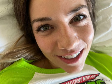 Naakte gelekte OnlyFans-foto van Ryleerex