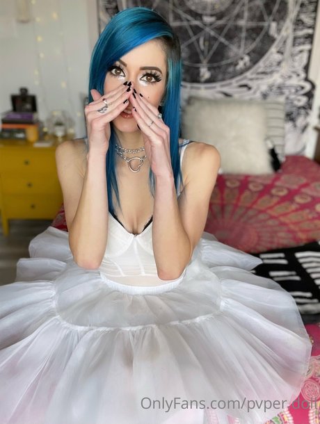 Paper doll