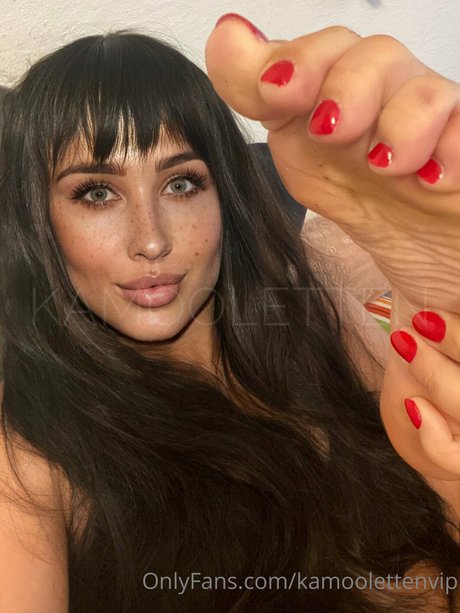 Naakte gelekte OnlyFans-foto van Annie Amazing