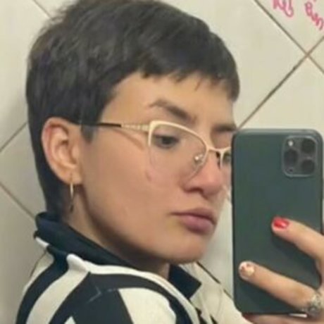 Naakte gelekte OnlyFans-foto van Maicalennon