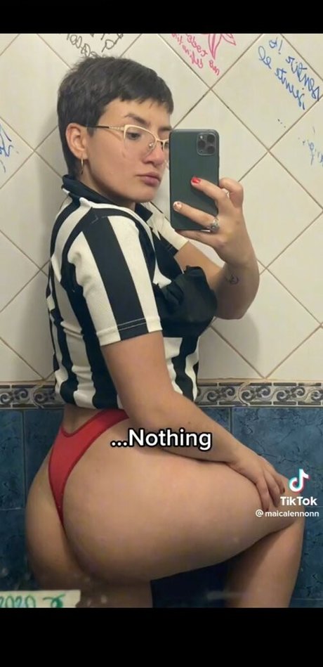 Naakte gelekte OnlyFans-foto van Maicalennon
