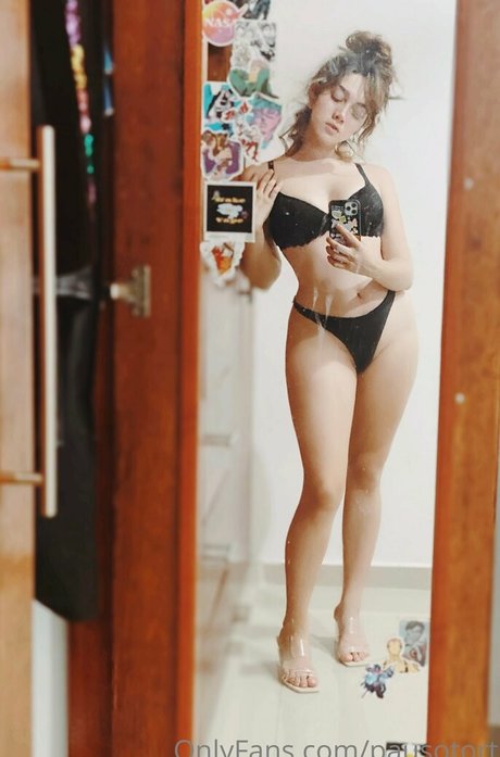 Naakte gelekte OnlyFans-foto van Pausoto