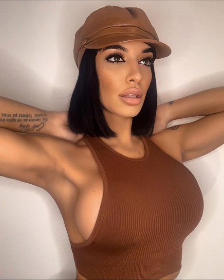 Naakte gelekte OnlyFans-foto van Edelweis