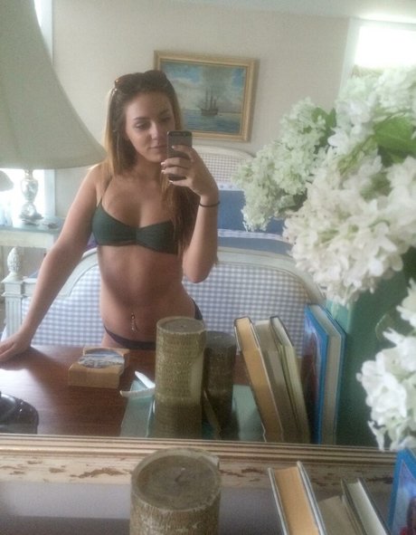 Naakte gelekte OnlyFans-foto van Smttenkitten