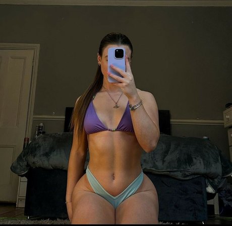 Naakte gelekte OnlyFans-foto van Coletteanderson