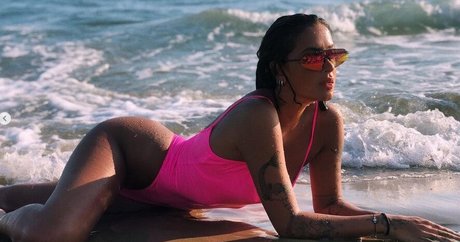Naakte gelekte OnlyFans-foto van Karolina Meschino