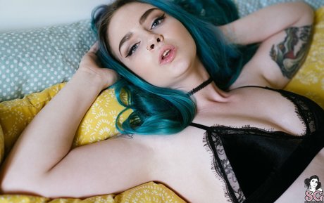 Naakte gelekte OnlyFans-foto van Marzipan