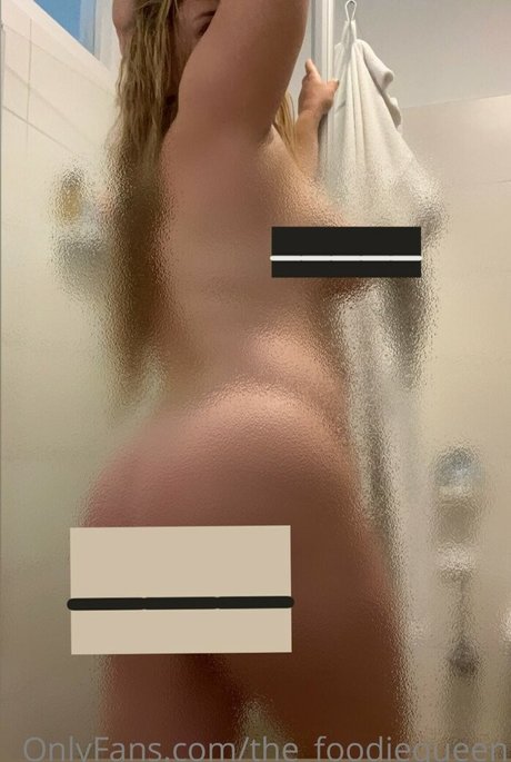 Naakte gelekte OnlyFans-foto van Thefoodiequeen