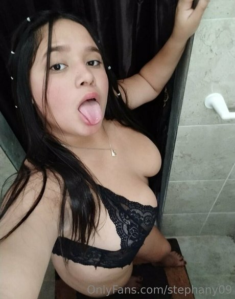 Naakte gelekte OnlyFans-foto van Stephany09