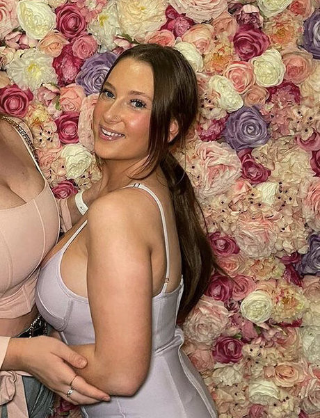 Naakte gelekte OnlyFans-foto van Zahra