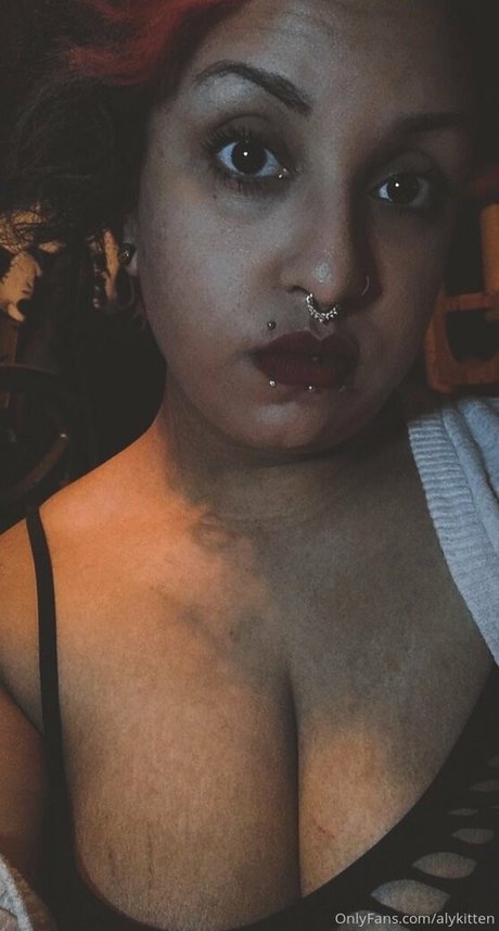 Raeraejiggles