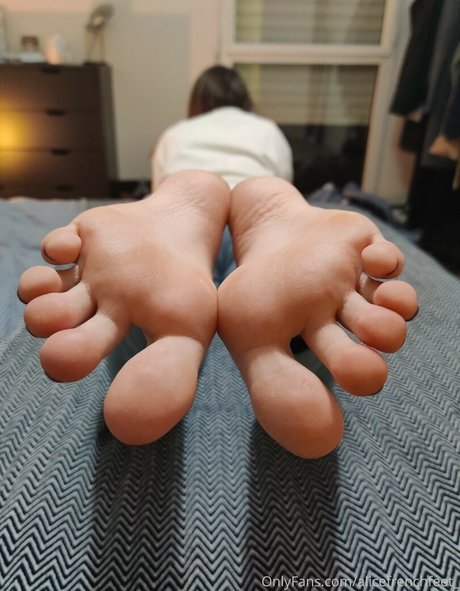 Alicefrenchfeet