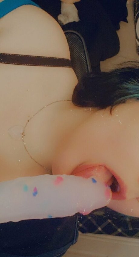 Naakte gelekte OnlyFans-foto van Lewdnico