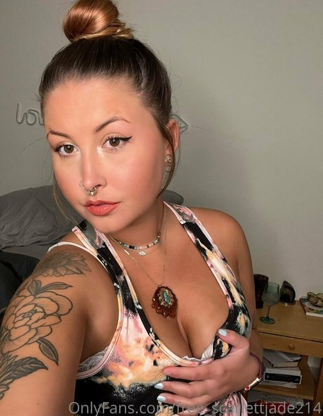Naakte gelekte OnlyFans-foto van Freescarlettjade214