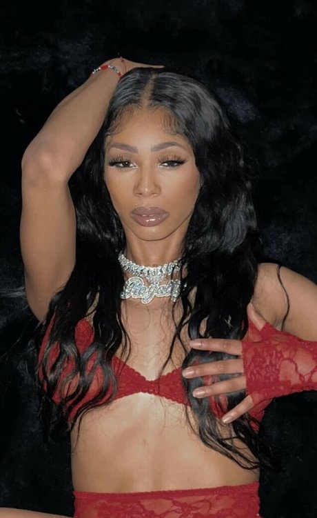Naakte gelekte OnlyFans-foto van Royalty24kt