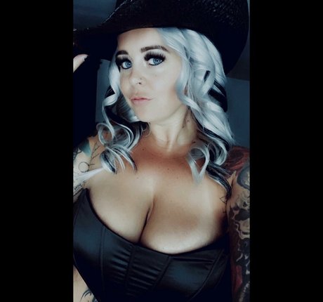 Naakte gelekte OnlyFans-foto van Nikki N9ne