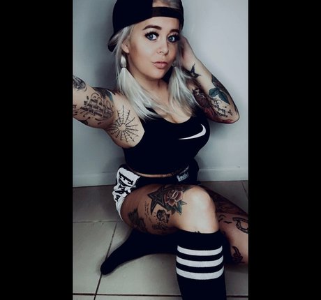 Naakte gelekte OnlyFans-foto van Nikki N9ne