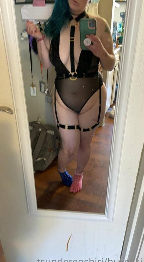 Naakte gelekte OnlyFans-foto van Bukekki