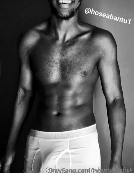 Naakte gelekte OnlyFans-foto van Babymagicfire