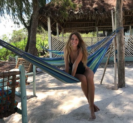 Naakte gelekte OnlyFans-foto van Medusemeduse