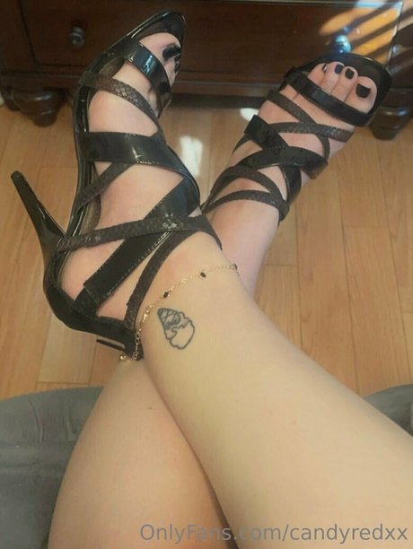 Naakte gelekte OnlyFans-foto van Candyredxx