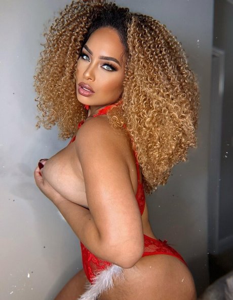 Naakte gelekte OnlyFans-foto van Lovesirensong