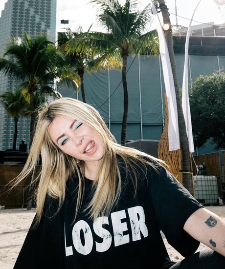 Naakte gelekte OnlyFans-foto van Alison Wonderland