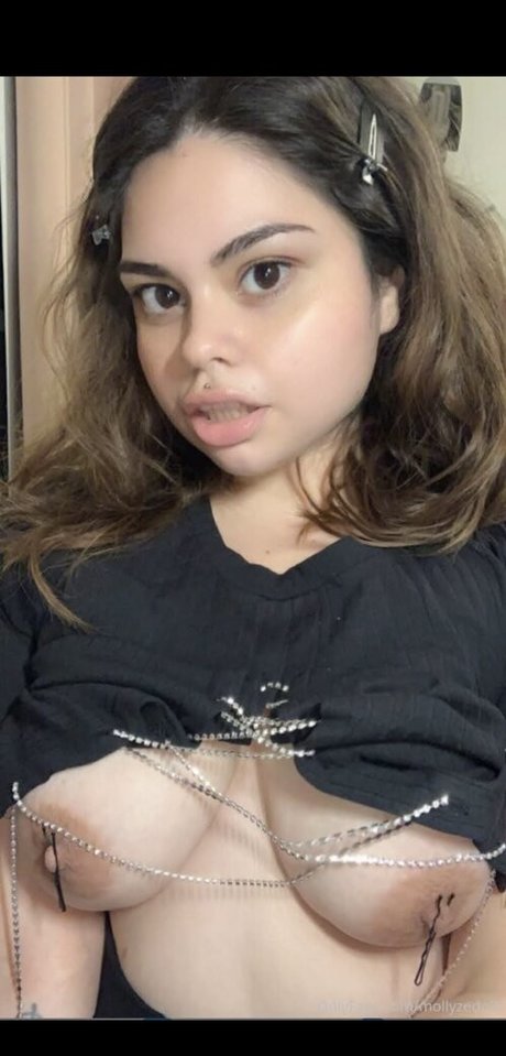 Molly Ze Dolly