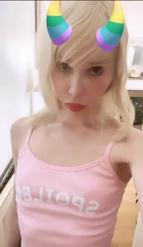 Naakte gelekte OnlyFans-foto van Sarinavalentina
