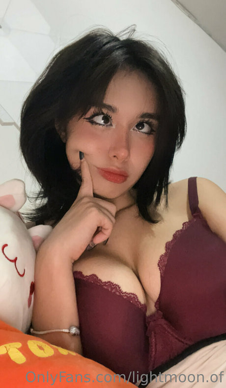 Naakte gelekte OnlyFans-foto van Lightmoonof