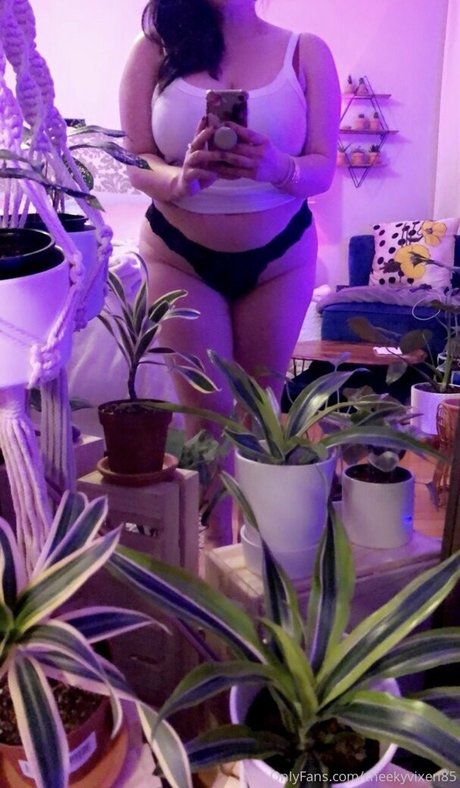 Cheekyvixen85