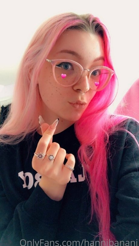 Naakte gelekte OnlyFans-foto van Hannibanani