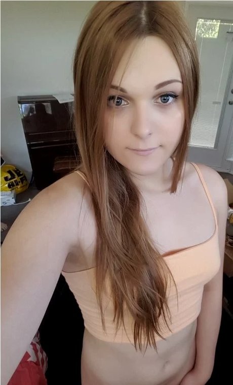 Naakte gelekte OnlyFans-foto van Maddison Swift