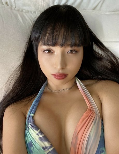 Naakte gelekte OnlyFans-foto van Azusa Igarashi