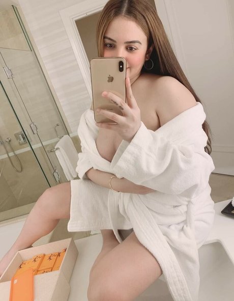 Georgina Knight