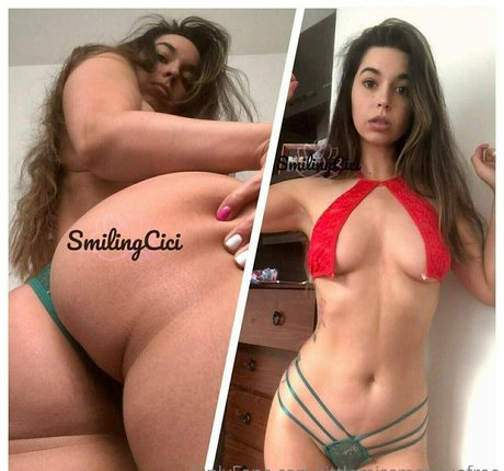 Naakte gelekte OnlyFans-foto van Littlemissmasquefree