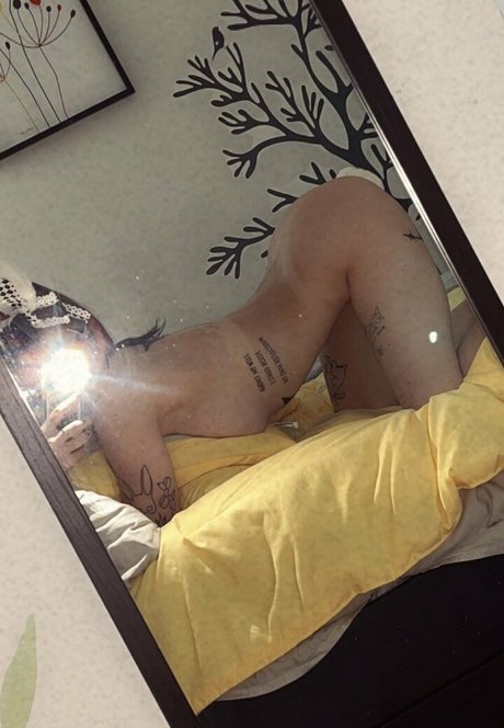 Naakte gelekte OnlyFans-foto van Bondagebunn1e