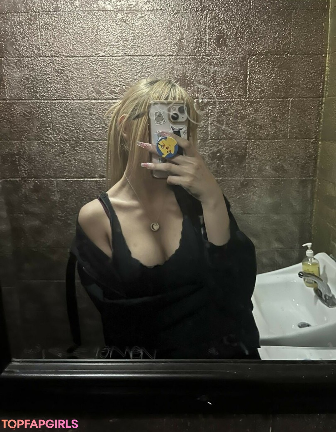 Naakte gelekte OnlyFans-foto van Asuu02 #5 Naakte gelekte OnlyFans-foto van Asuu02 #5