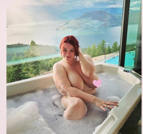 Ruby Roxx