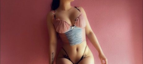 Naakte gelekte OnlyFans-foto van Kaceylynnrae