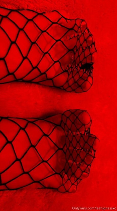 Naakte gelekte OnlyFans-foto van Leahjonessxo