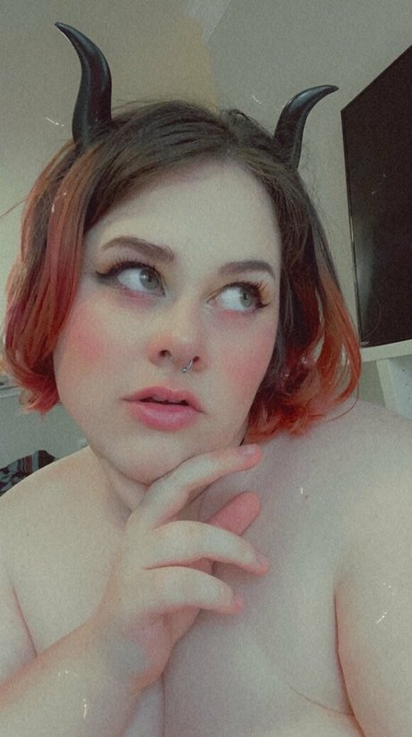 Naakte gelekte OnlyFans-foto van Pinkpacifist