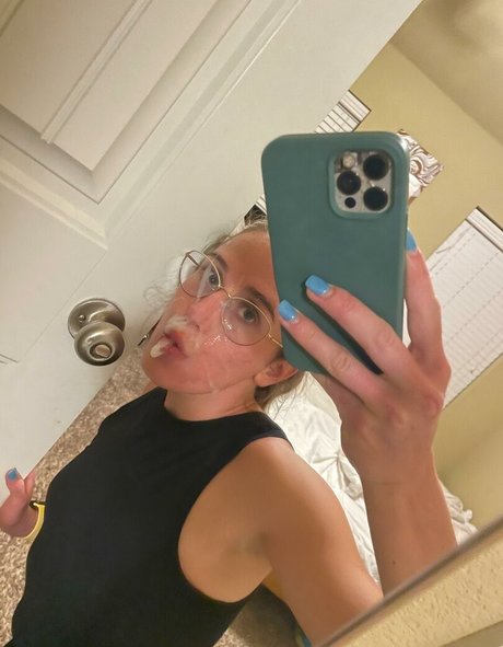 Naakte gelekte OnlyFans-foto van Xogabby