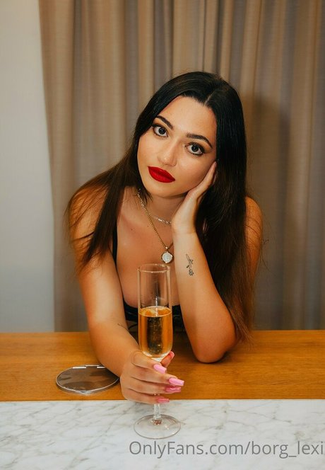 Naakte gelekte OnlyFans-foto van Borglexi