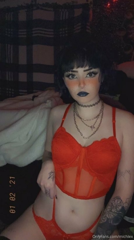 Naakte gelekte OnlyFans-foto van Biggtittygothgirl