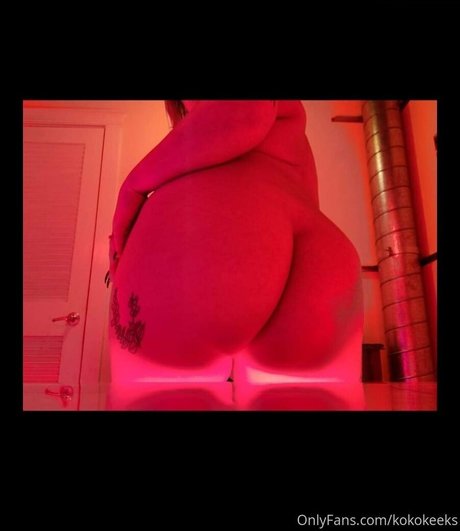 Naakte gelekte OnlyFans-foto van Kokokeeks