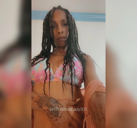 Naakte gelekte OnlyFans-foto van Thebosslady305videos