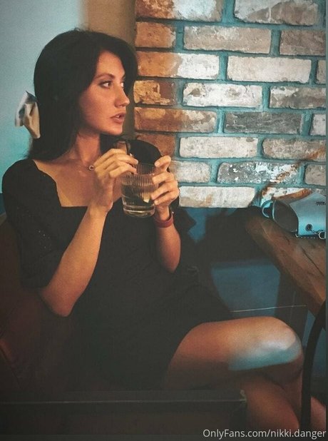 Naakte gelekte OnlyFans-foto van Nikki Danger