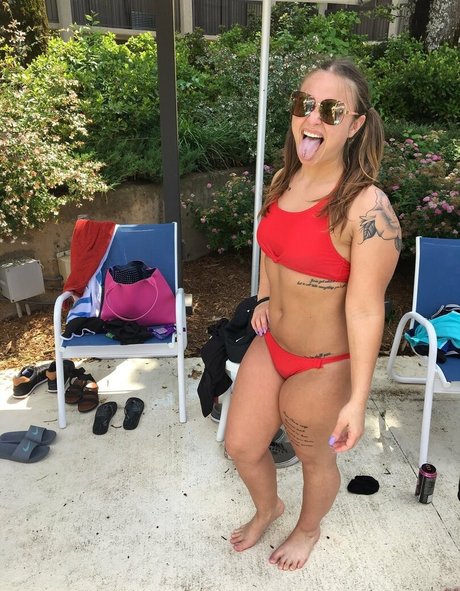 Naakte gelekte OnlyFans-foto van Trophygirlfriendk