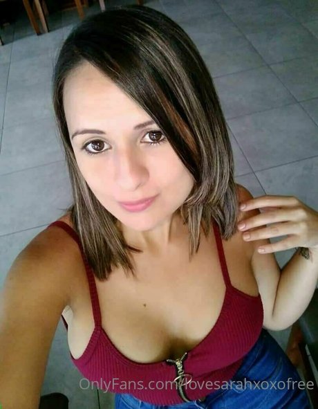Naakte gelekte OnlyFans-foto van Lovesarahxoxofree